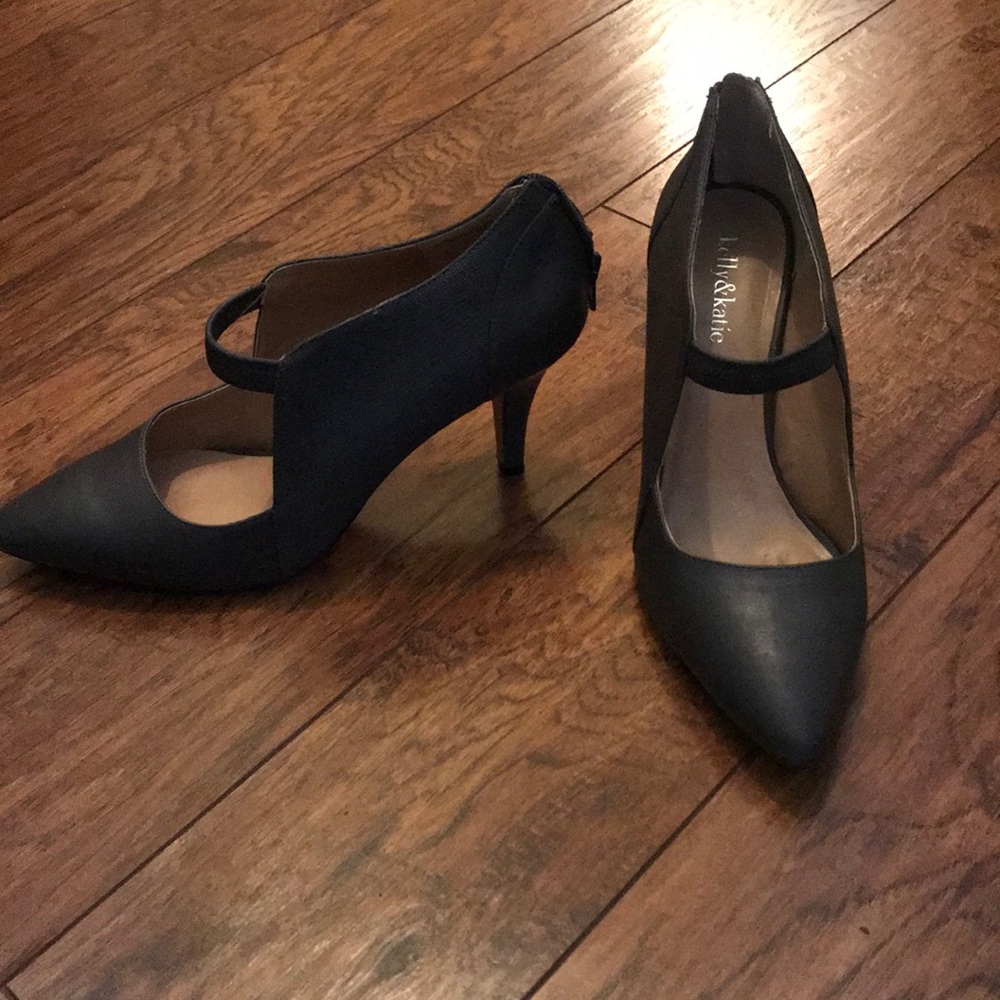 Kelly & Kate Valentina pumps